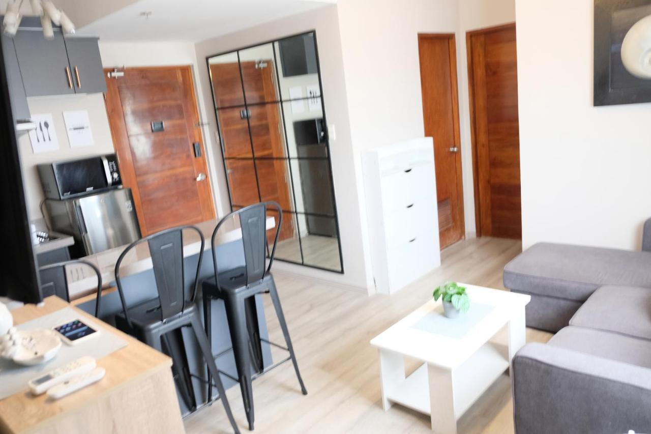 2-Bedroom Boutique City Condo - Newly Renovated! Cebu Bagian luar foto