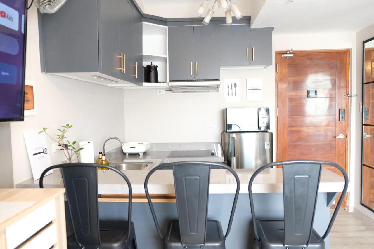 2-Bedroom Boutique City Condo - Newly Renovated! Cebu Bagian luar foto