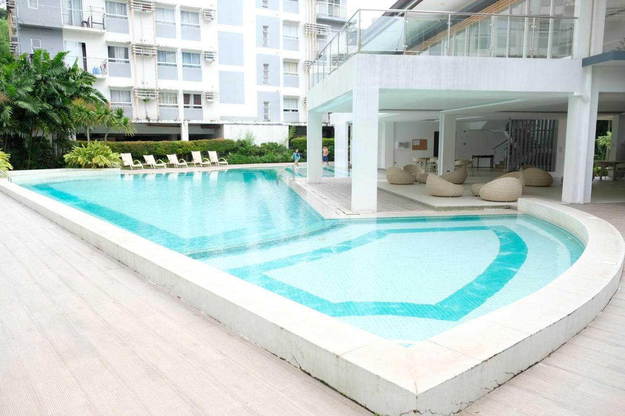 2-Bedroom Boutique City Condo - Newly Renovated! Cebu Bagian luar foto