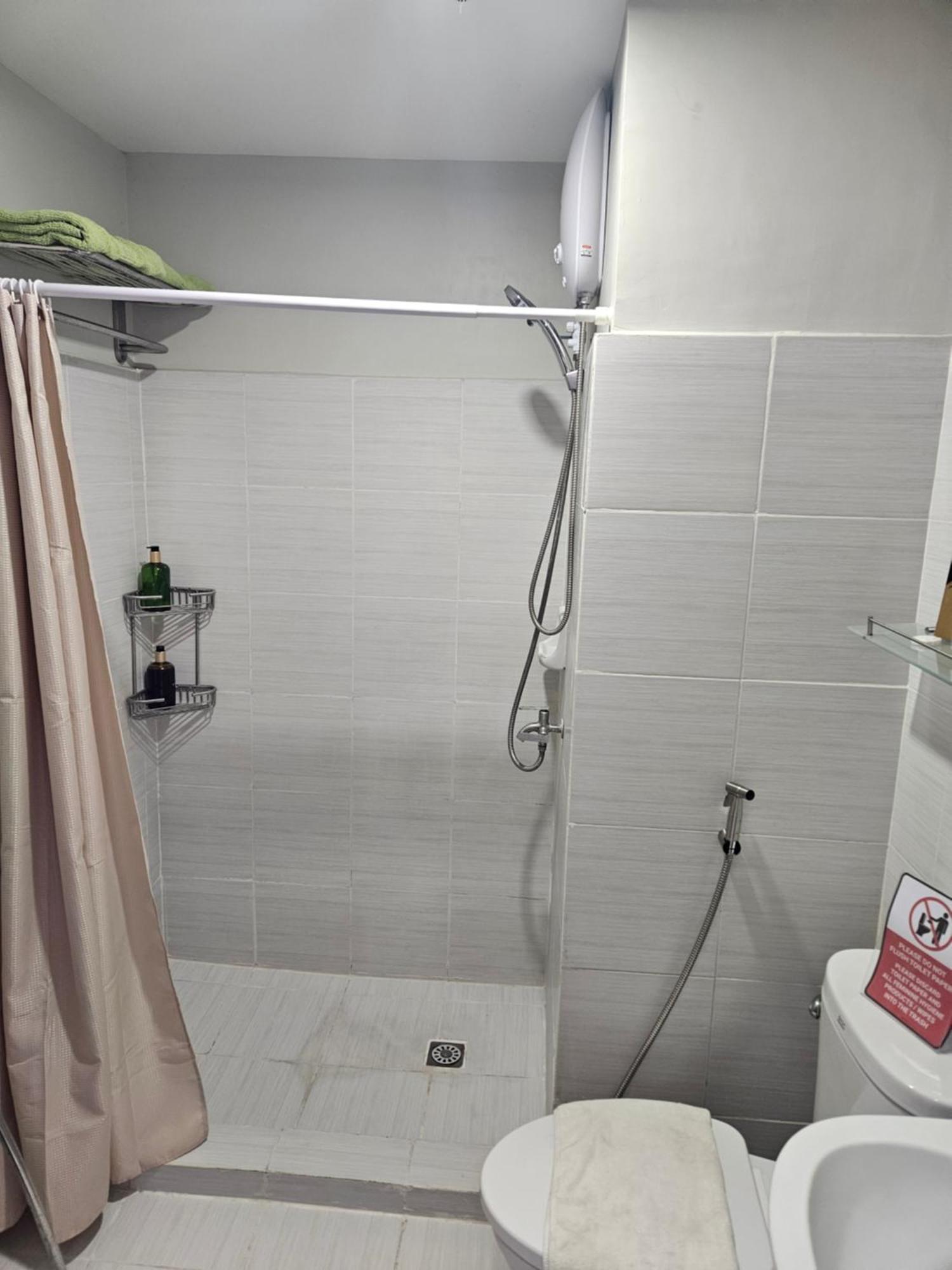 2-Bedroom Boutique City Condo - Newly Renovated! Cebu Bagian luar foto