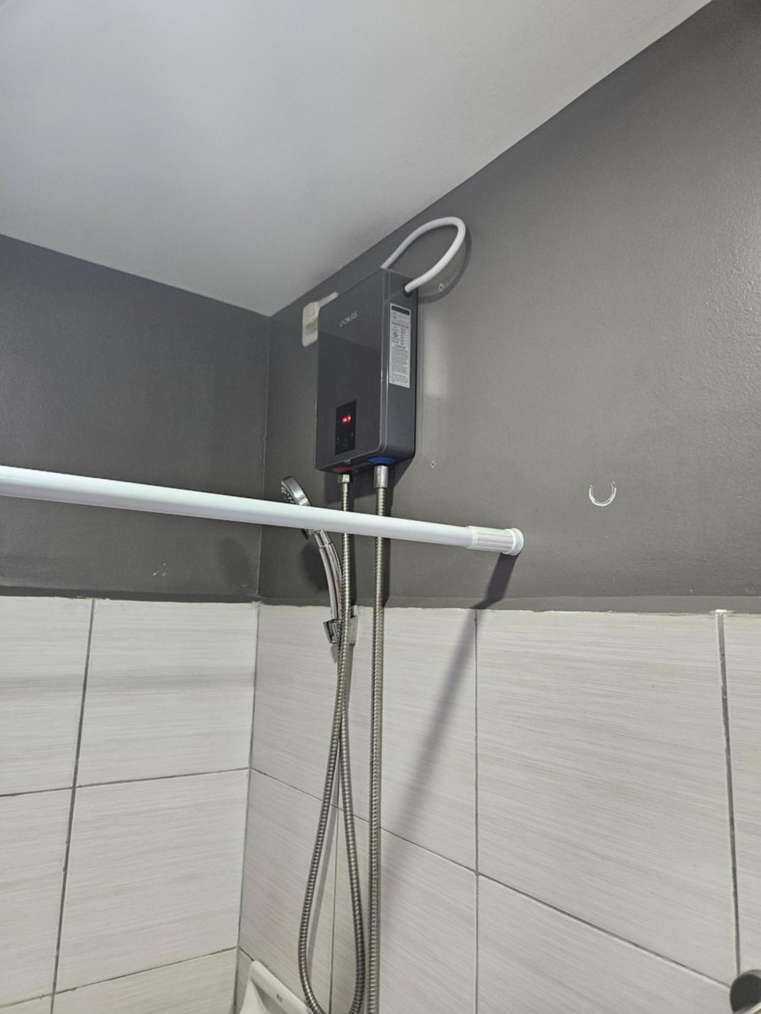 2-Bedroom Boutique City Condo - Newly Renovated! Cebu Bagian luar foto